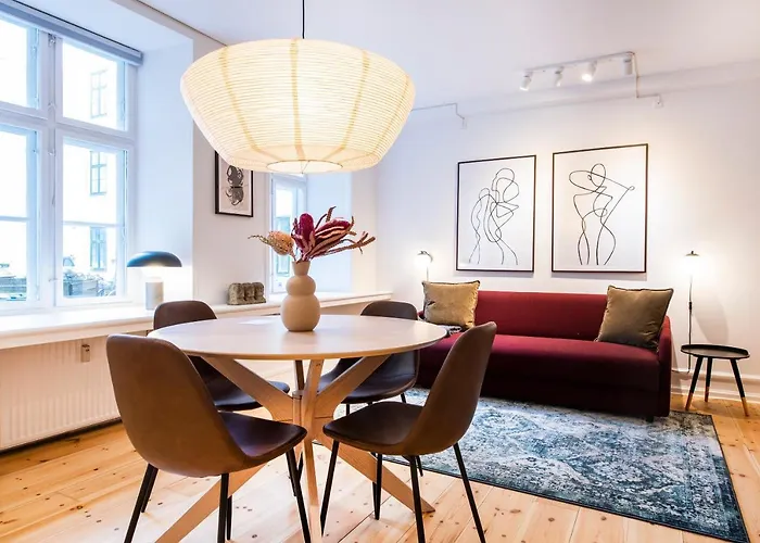 Town Hall Apartments By Daniel&Jacob'S