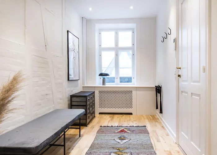 Town Hall Apartments By Daniel&Jacob'S